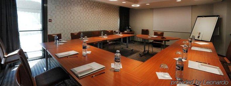 Hotel Ibis Styles Clermont-Ferrand Aeroport Obchodní fotografie